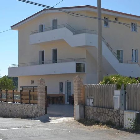 Villa Uria Monolocali Con E Senza Angolo Cottura Ischitella Zewnętrze zdjęcie